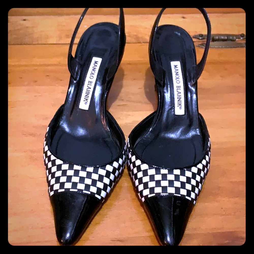Genuine Blahnik white/black patent leather sling